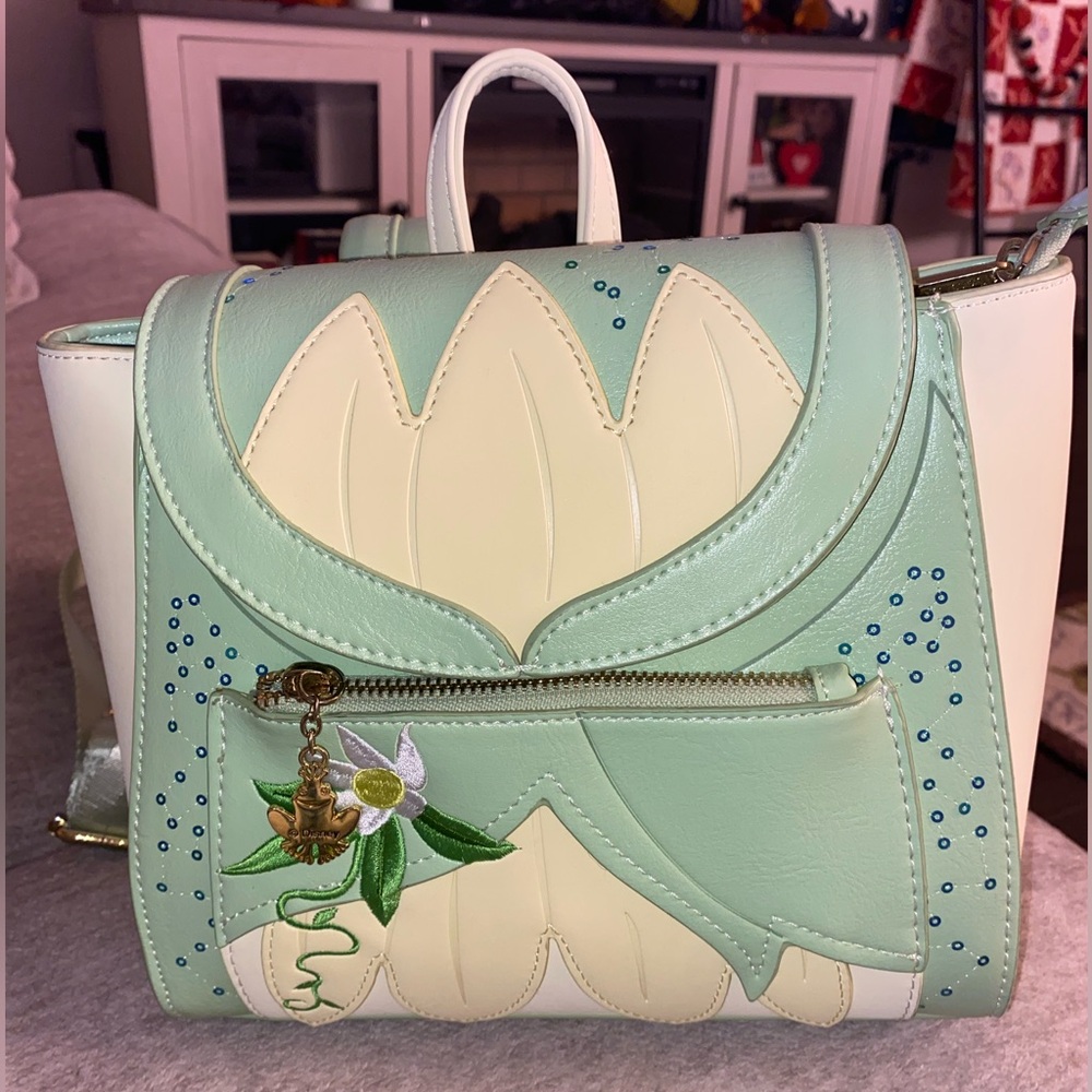 Disney loungefly The Princess and The Frog💚